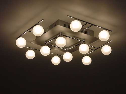 知己知彼 燈飾實體店完勝網(wǎng)購?fù){