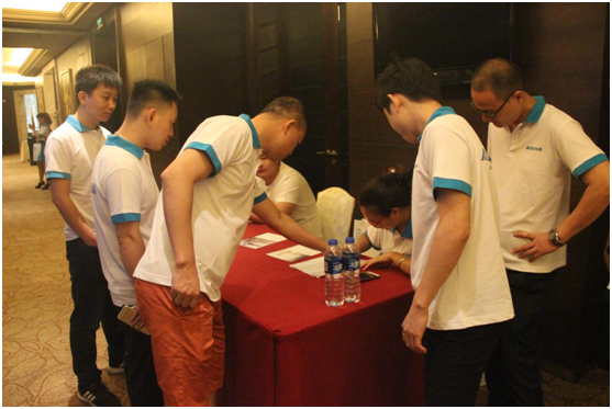 華碩廚電G20核心經(jīng)銷(xiāo)商營(yíng)銷(xiāo)戰(zhàn)略懇談會(huì)盛大召開(kāi)