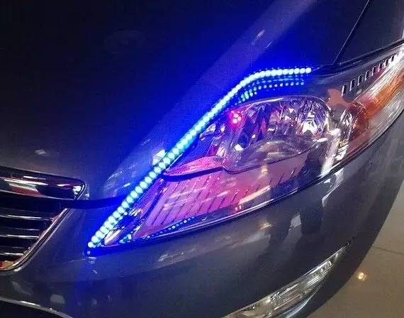 除了照明，汽車車燈還能干嘛？