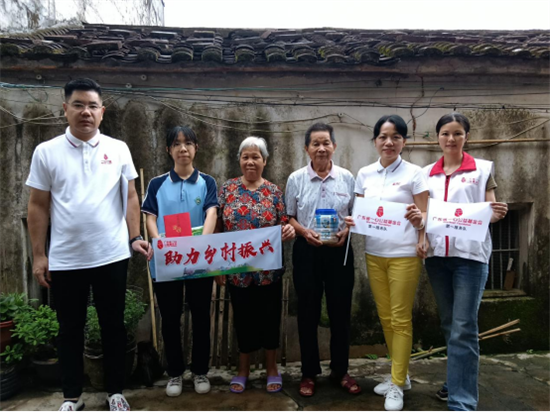 公益路上，奮力追光丨亞獅金屬企業(yè)參與揭西助學(xué)活動(dòng)